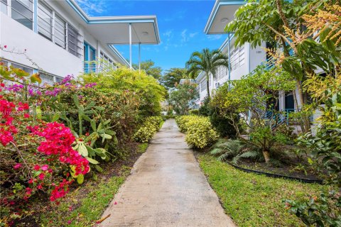 Copropriété à vendre à Miami Beach, Floride: 1 chambre, 69.68 m2 № 1315901 - photo 1