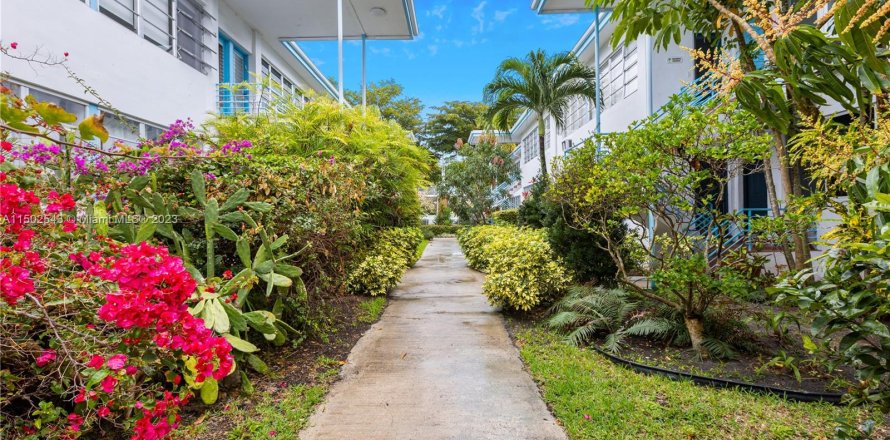 Condo in Miami Beach, Florida, 1 bedroom  № 1315901