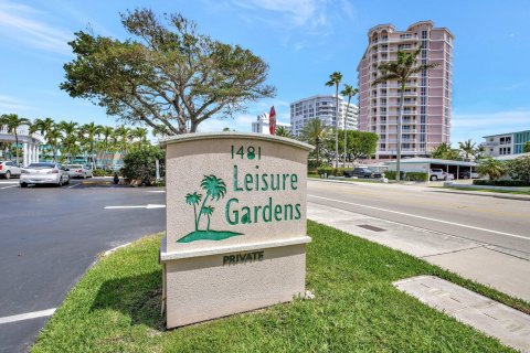 Condo in Lauderdale-by-the-Sea, Florida, 2 bedrooms  № 1096349 - photo 1