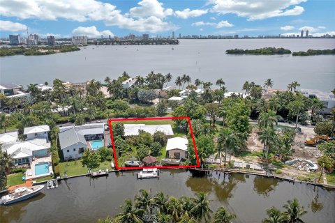 Terreno en venta en Miami, Florida № 1290671 - foto 4