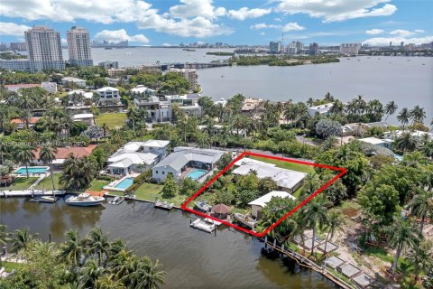 Terreno en venta en Miami, Florida № 1290671 - foto 6