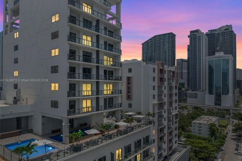 Condominio en venta en Miami, Florida, 1 dormitorio, 43.29 m2 № 1290672 - foto 1