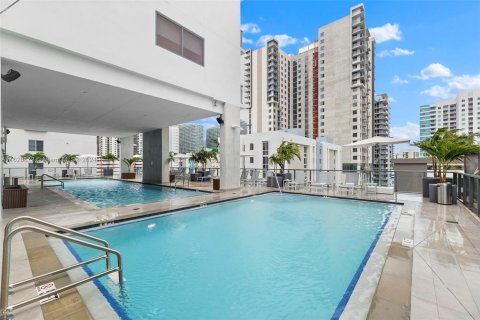 Condo in Miami, Florida, 1 bedroom  № 1290672 - photo 19