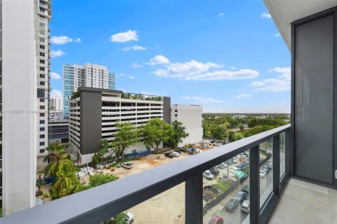 Condo in Miami, Florida, 1 bedroom  № 1290672 - photo 16