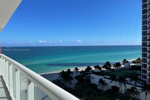 Condominio en venta en Sunny Isles Beach, Florida, 33.44 m2 № 1358619 - foto 5