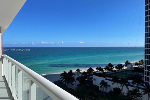 Copropriété à vendre à Sunny Isles Beach, Floride: 33.44 m2 № 1358619 - photo 1