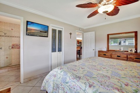 House in Dania Beach, Florida 3 bedrooms, 223.43 sq.m. № 1118079 - photo 6
