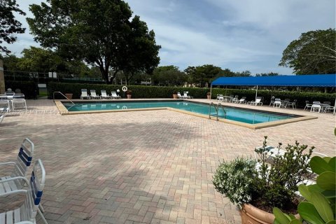 Copropriété à vendre à Weston, Floride: 2 chambres, 114.73 m2 № 1229990 - photo 18