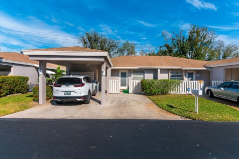 Villa ou maison à louer à Delray Beach, Floride: 2 chambres, 106.65 m2 № 837658 - photo 5