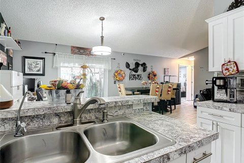 Villa ou maison à vendre à Kissimmee, Floride: 4 chambres, 140.47 m2 № 1359473 - photo 14