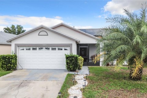 Villa ou maison à vendre à Kissimmee, Floride: 4 chambres, 140.47 m2 № 1359473 - photo 1