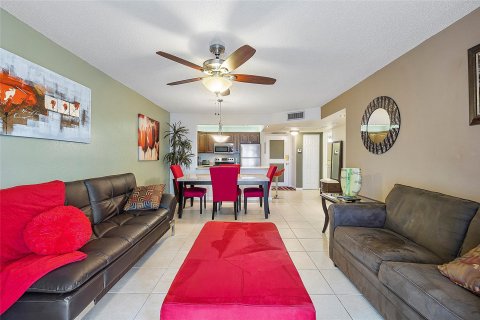 Copropriété à vendre à Pompano Beach, Floride: 1 chambre, 62.24 m2 № 1009636 - photo 15