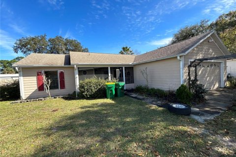 House in PORT ST. JOHN in Cocoa, Florida 4 bedrooms, 184.32 sq.m. № 973964 - photo 1