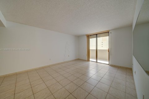 Condominio en venta en Miami Beach, Florida, 2 dormitorios, 101.08 m2 № 1400103 - foto 10