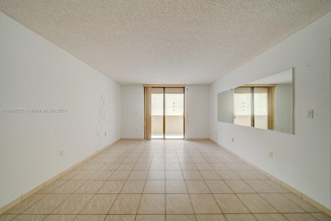 Condominio en venta en Miami Beach, Florida, 2 dormitorios, 101.08 m2 № 1400103 - foto 12