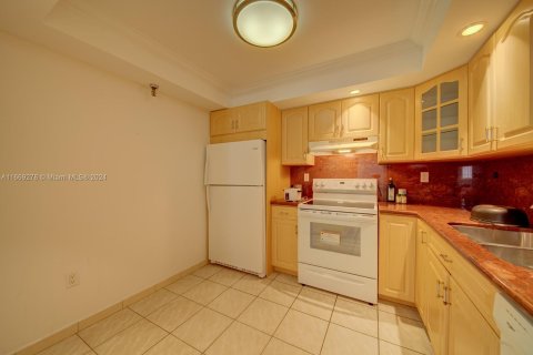 Condominio en venta en Miami Beach, Florida, 2 dormitorios, 101.08 m2 № 1400103 - foto 6