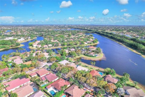 Villa ou maison à vendre à Weston, Floride: 4 chambres, 220.18 m2 № 1138387 - photo 10