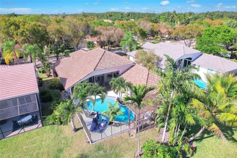 Villa ou maison à vendre à Weston, Floride: 4 chambres, 220.18 m2 № 1138387 - photo 3