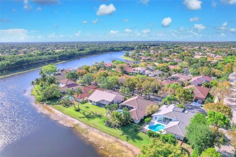 Villa ou maison à vendre à Weston, Floride: 4 chambres, 220.18 m2 № 1138387 - photo 6