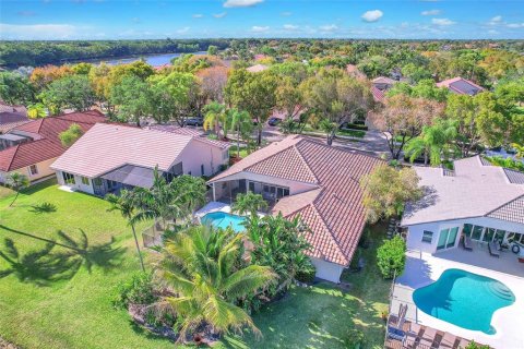 Villa ou maison à vendre à Weston, Floride: 4 chambres, 220.18 m2 № 1138387 - photo 5