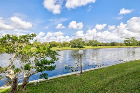 Condominio en venta en Lauderhill, Florida, 1 dormitorio, 67.45 m2 № 1154628 - foto 26