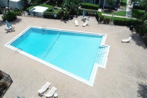 Condo in Orlando, Florida, 1 bedroom  № 1300144 - photo 15