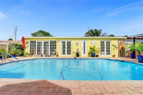 Casa en venta en Pompano Beach, Florida, 3 dormitorios, 145.48 m2 № 1079966 - foto 1