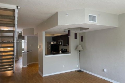 Adosado en venta en Sunrise, Florida, 3 dormitorios, 119.38 m2 № 1238112 - foto 5