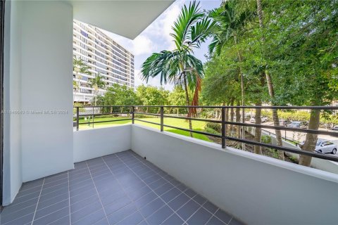 Condominio en alquiler en Hallandale Beach, Florida, 1 dormitorio, 92.9 m2 № 1329525 - foto 20