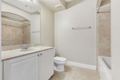 Condo in Boynton Beach, Florida, 3 bedrooms  № 1410967 - photo 8