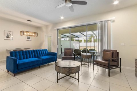 Touwnhouse à vendre à Kissimmee, Floride: 5 chambres, 210.24 m2 № 1335565 - photo 7