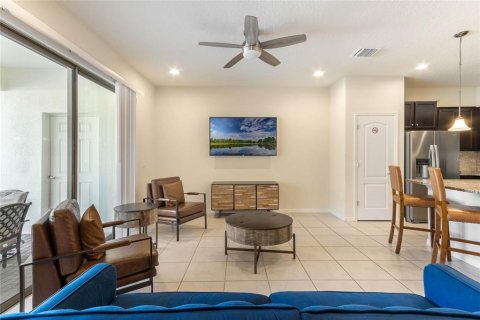 Touwnhouse à vendre à Kissimmee, Floride: 5 chambres, 210.24 m2 № 1335565 - photo 9