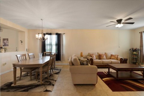 Casa en venta en Apopka, Florida, 3 dormitorios, 246.1 m2 № 1344258 - foto 7