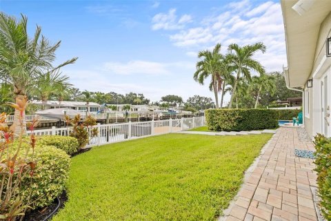 Casa en venta en Saint Petersburg, Florida, 3 dormitorios, 137.59 m2 № 1344257 - foto 25