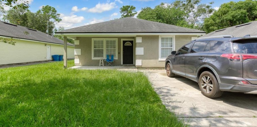 House in Jacksonville, Florida 4 bedrooms, 149.94 sq.m. № 771394