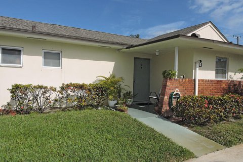 House in West Palm Beach, Florida 1 bedroom, 56.86 sq.m. № 936705 - photo 21