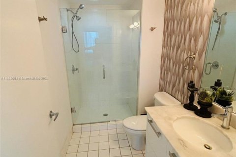 Condominio en venta en Miami, Florida, 2 dormitorios, 109.07 m2 № 1384498 - foto 18