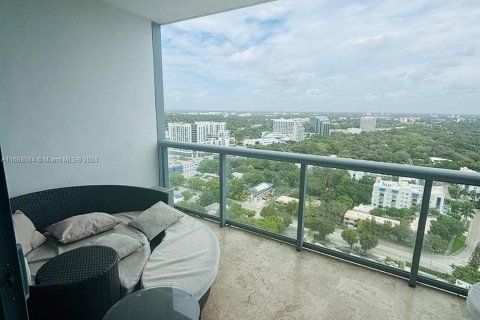 Condo in Miami, Florida, 2 bedrooms  № 1384498 - photo 8