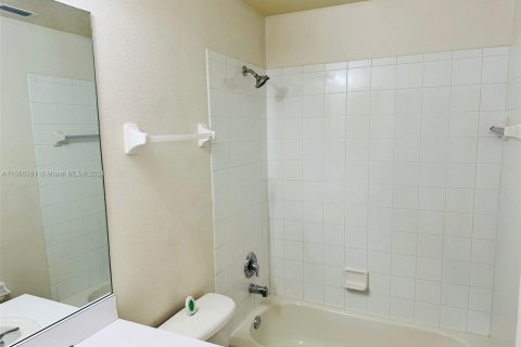 Condominio en venta en Bradenton, Florida, 3 dormitorios № 1384411 - foto 13