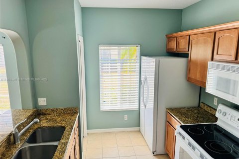 Condominio en venta en Bradenton, Florida, 3 dormitorios № 1384411 - foto 2