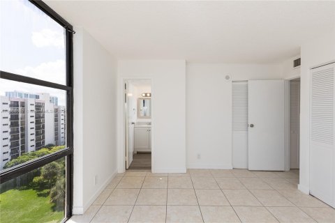 Copropriété à louer à Sunny Isles Beach, Floride: 2 chambres, 83.05 m2 № 1384452 - photo 14