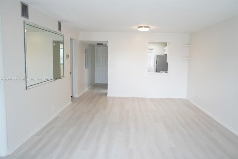 Condo in Davie, Florida, 2 bedrooms  № 1384410 - photo 2