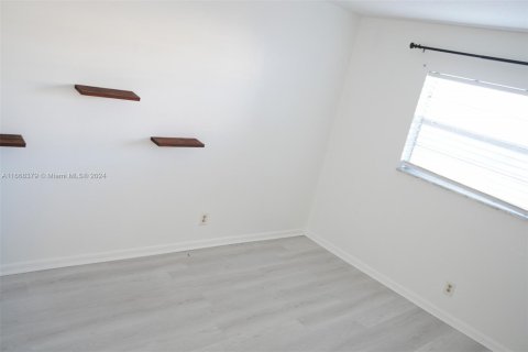 Condo in Davie, Florida, 2 bedrooms  № 1384410 - photo 7