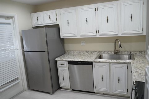 Copropriété à vendre à Davie, Floride: 2 chambres, 88.16 m2 № 1384410 - photo 10