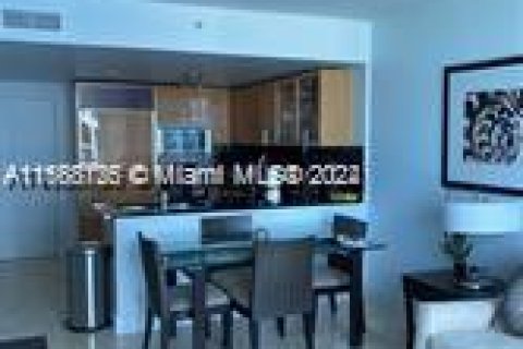 Apartamento en alquiler en Miami Beach, Florida, 1 dormitorio, 61.5 m2 № 1384451 - foto 6