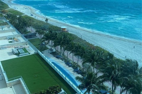 Apartamento en alquiler en Miami Beach, Florida, 1 dormitorio, 61.5 m2 № 1384451 - foto 11