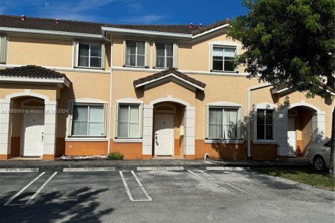 Touwnhouse à louer à Hialeah, Floride: 3 chambres, 139.35 m2 № 1384450 - photo 2