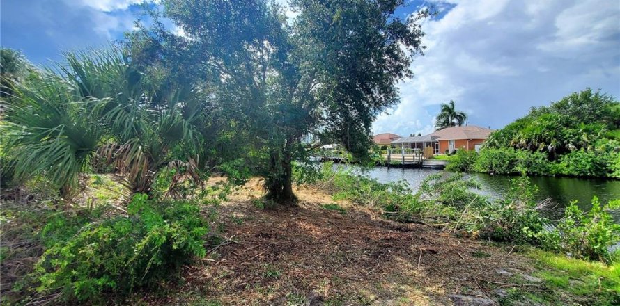 Terreno en Port Charlotte, Florida № 251611