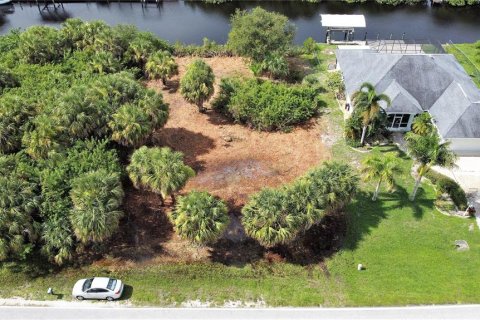 Terrain à vendre à Port Charlotte, Floride № 251611 - photo 6