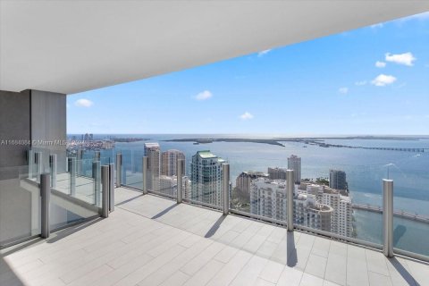 Condominio en venta en Miami, Florida, 5 dormitorios, 397.9 m2 № 1423965 - foto 4